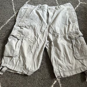 Helix light gray men’s cargo shorts good condition wore couple of times size 36